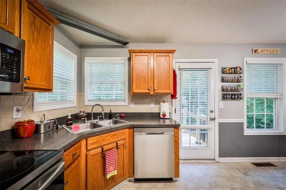 401 Winding Valley Drive Rockmart, GA 30153