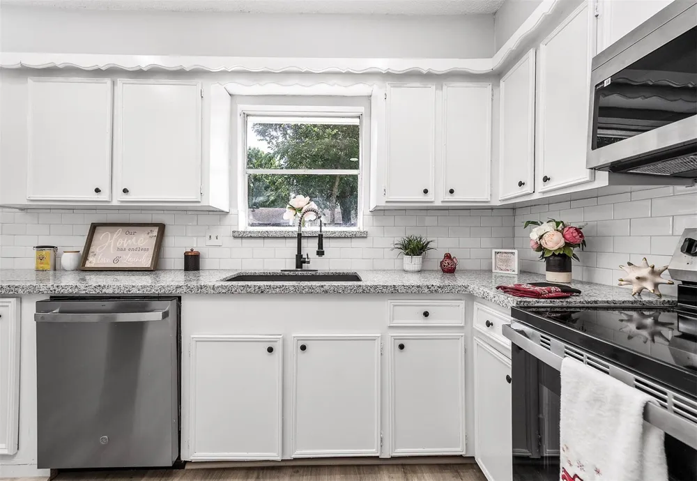 9014 Landwood Drive Houston, TX 77040