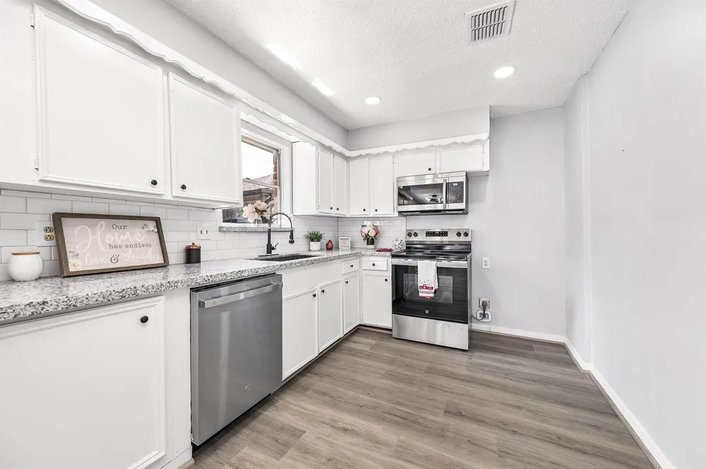 9014 Landwood Drive Houston, TX 77040