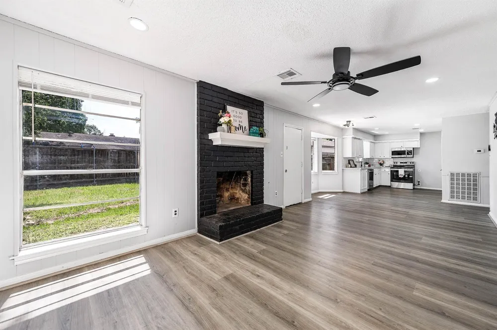 9014 Landwood Drive Houston, TX 77040