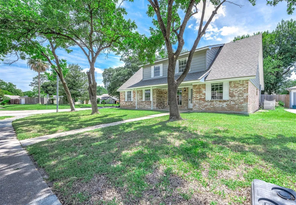 9014 Landwood Drive Houston, TX 77040