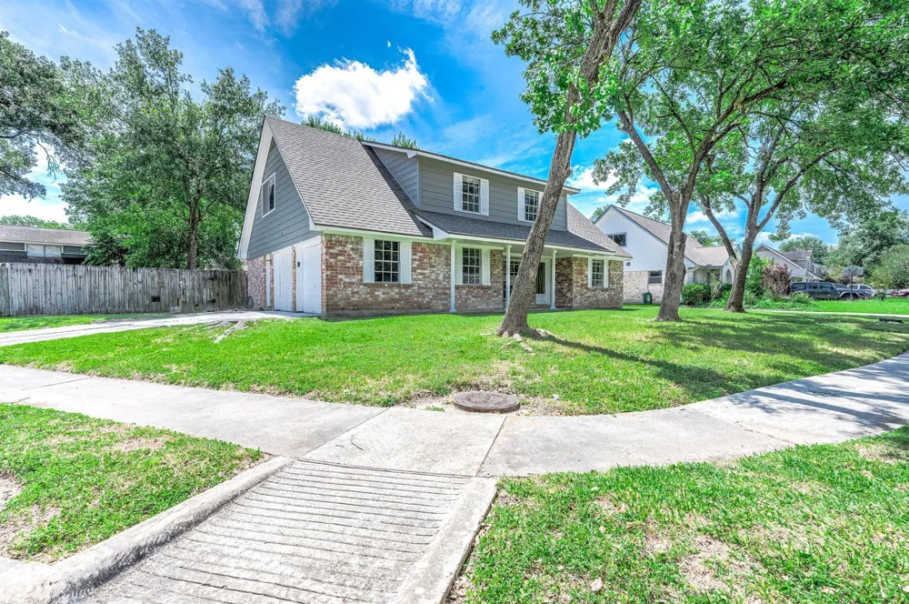 9014 Landwood Drive Houston, TX 77040