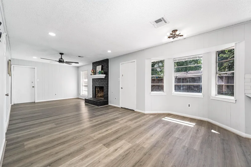 9014 Landwood Drive Houston, TX 77040
