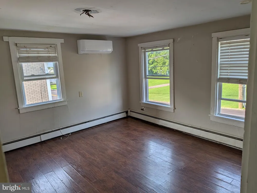 425 JULIUSTOWN PEMBERTON ROAD Pemberton, NJ 08068