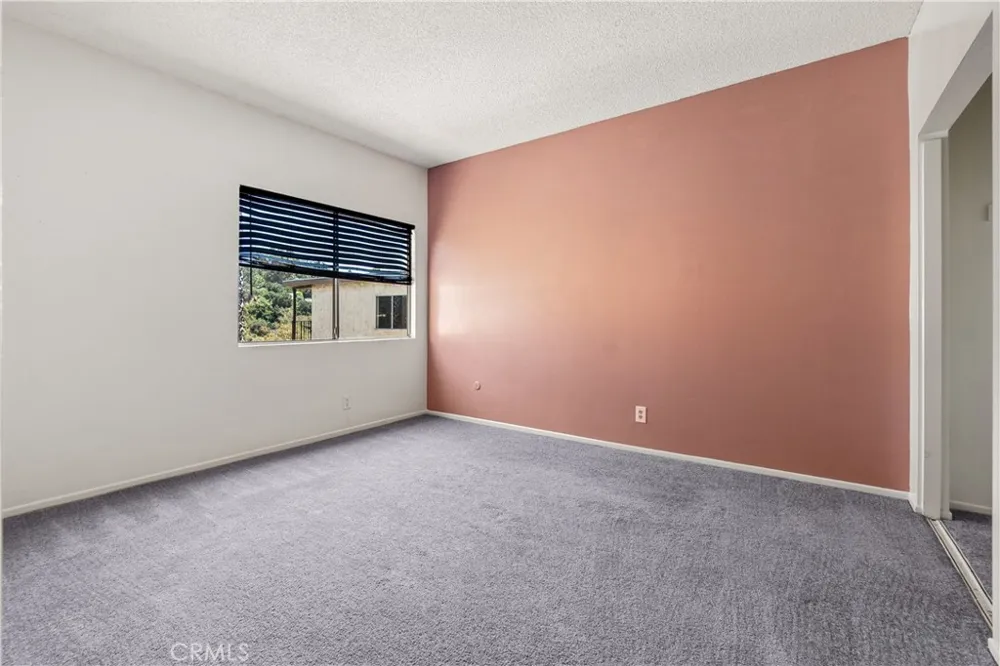 218 Thorne Los Angeles, CA 90042