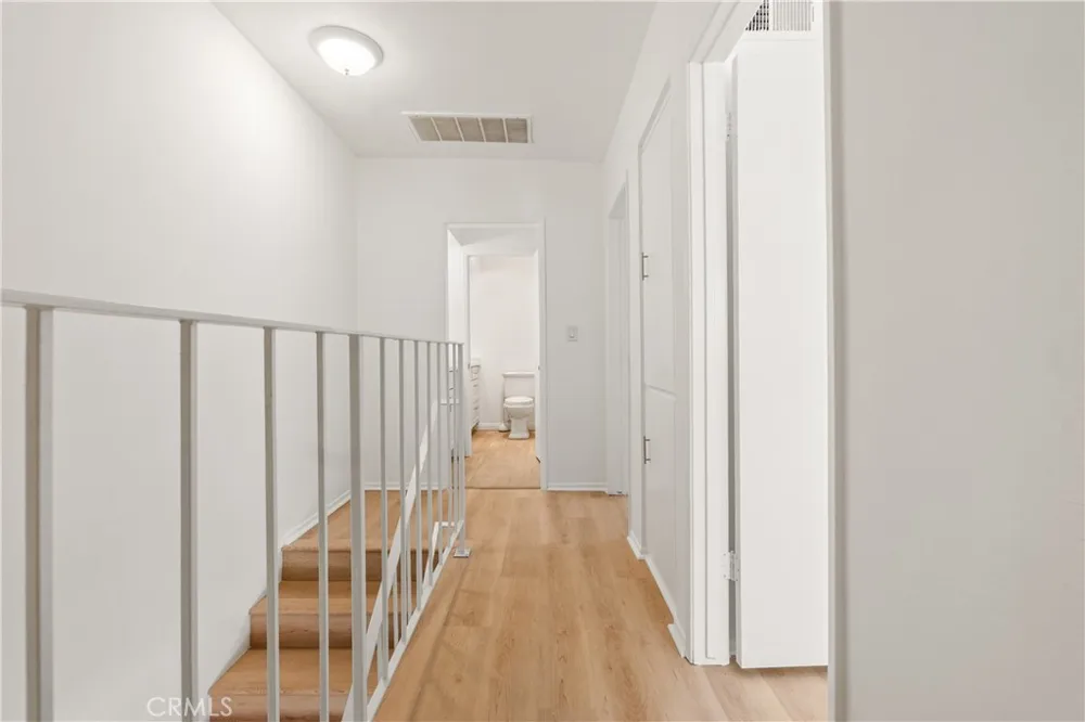218 Thorne Los Angeles, CA 90042
