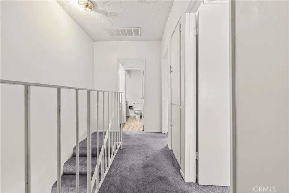 218 Thorne Los Angeles, CA 90042