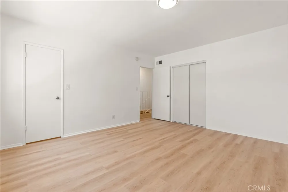 218 Thorne Los Angeles, CA 90042