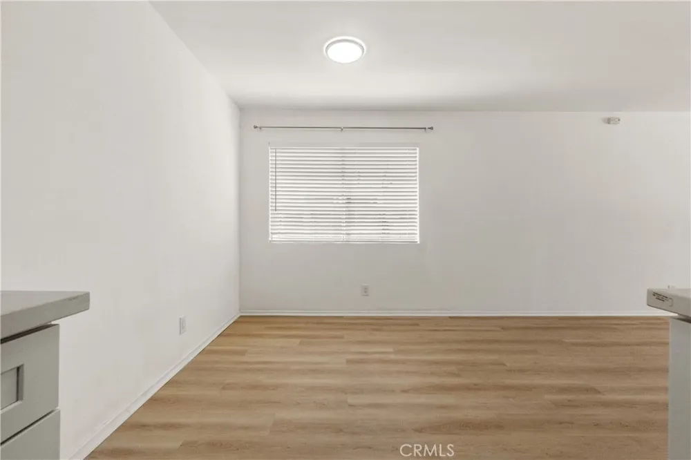 218 Thorne Los Angeles, CA 90042