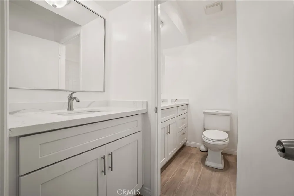 218 Thorne Los Angeles, CA 90042