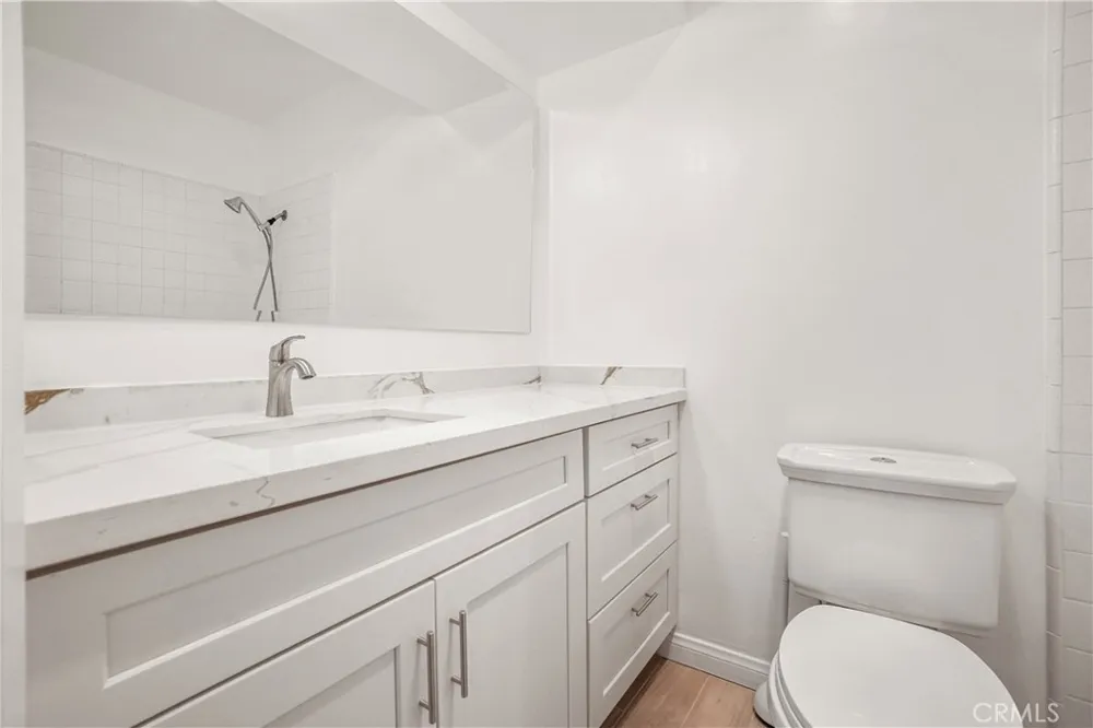218 Thorne Los Angeles, CA 90042