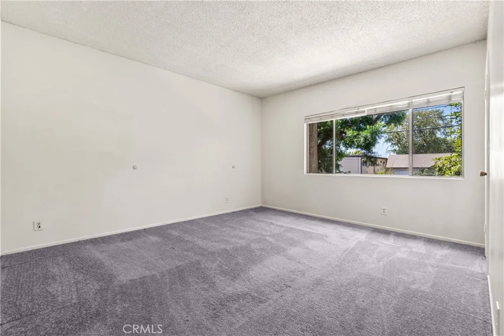 218 Thorne Los Angeles, CA 90042