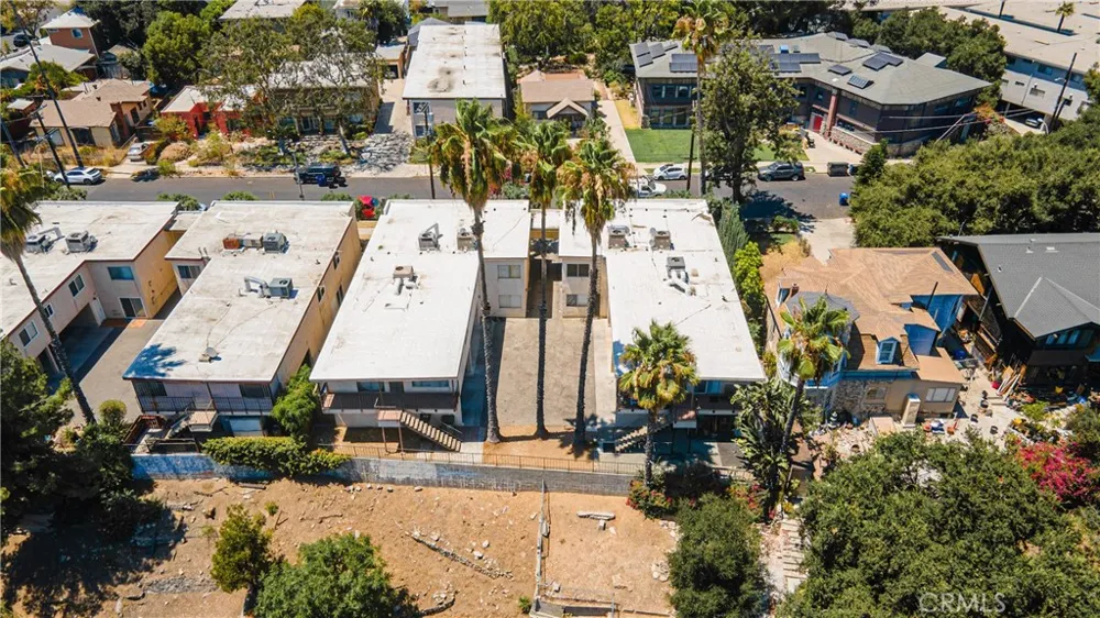 218 Thorne Los Angeles, CA 90042