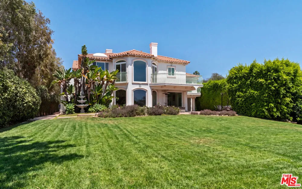 29752 Baden Place Malibu, CA 90265