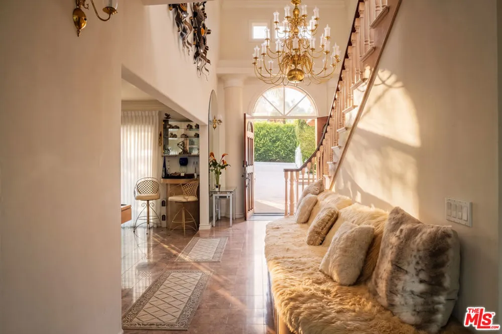 29752 Baden Place Malibu, CA 90265