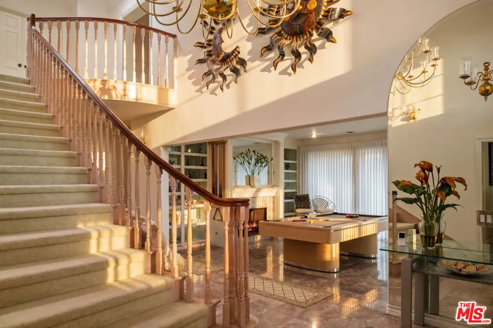 29752 Baden Place Malibu, CA 90265