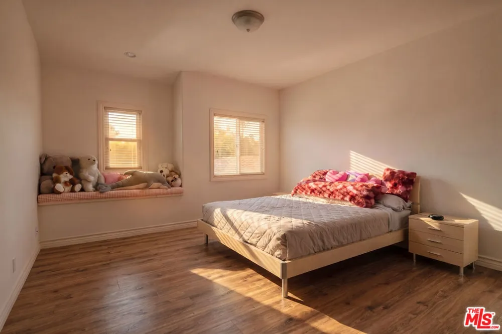 29752 Baden Place Malibu, CA 90265