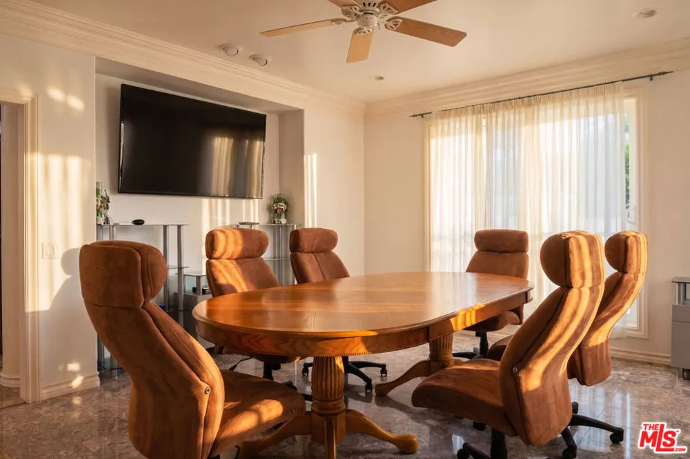 29752 Baden Place Malibu, CA 90265