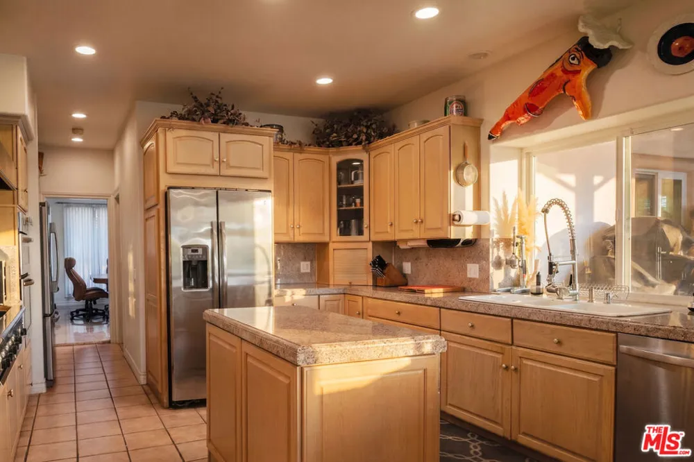 29752 Baden Place Malibu, CA 90265