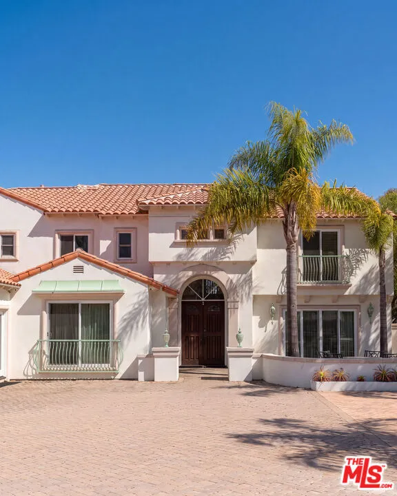 29752 Baden Place Malibu, CA 90265