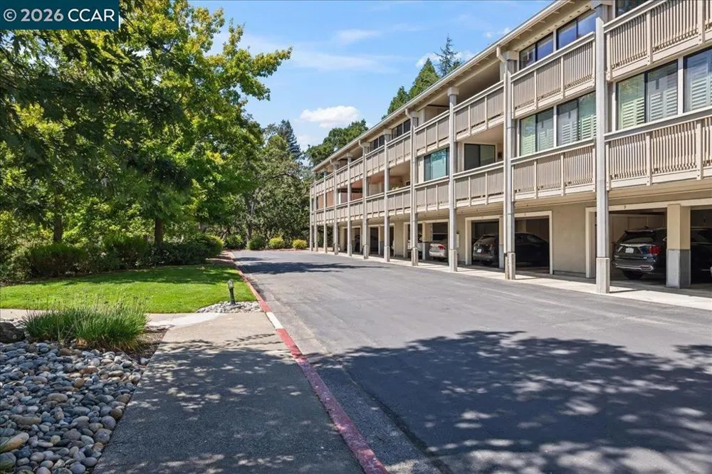 1959 Golden Rain Rd #7 Walnut Creek, CA 94595