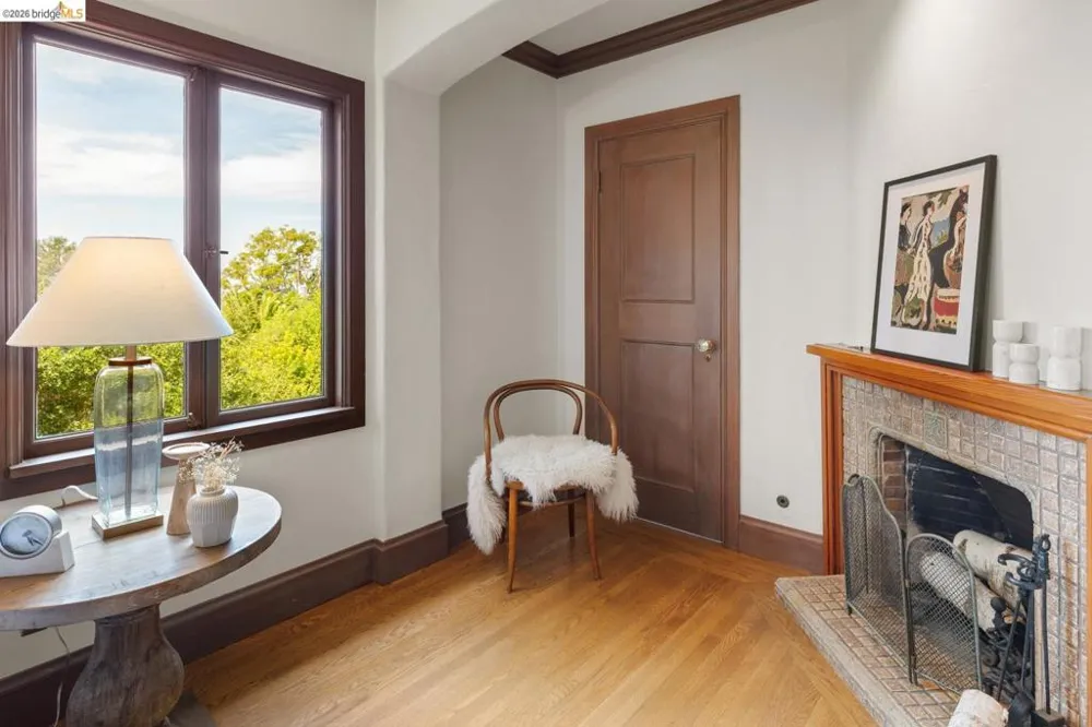 1411 Hawthorne Terr Berkeley, CA 94708