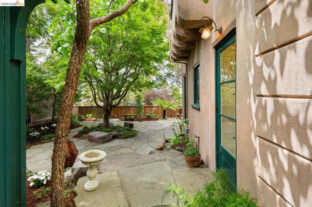 1411 Hawthorne Terr Berkeley, CA 94708