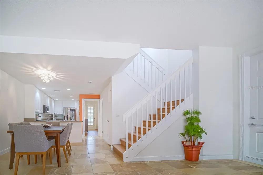8523 LEATHERLEAF LANE Orlando, FL 32827