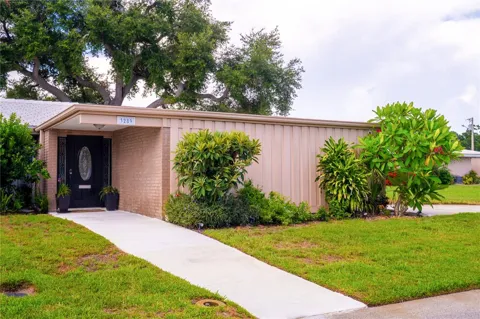 3289 FAIRHAVEN LANE #112