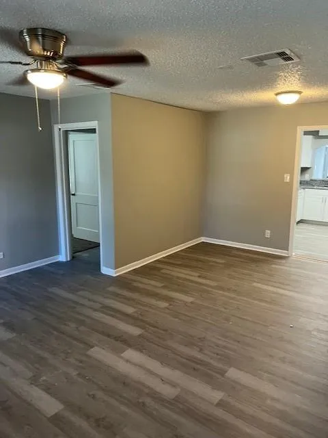 911 16th Avenue Texas City, TX 77590