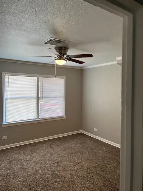 911 16th Avenue Texas City, TX 77590
