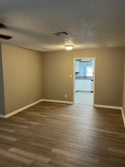 911 16th Avenue Texas City, TX 77590