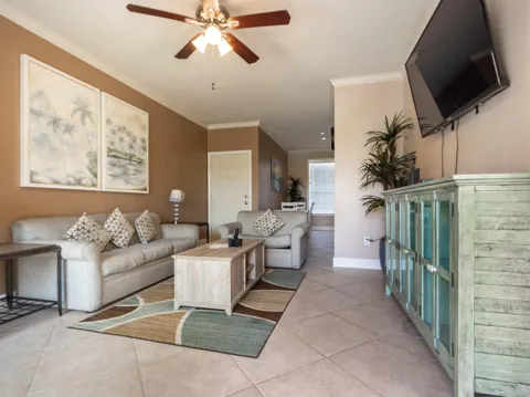 7000 Seawall Boulevard #813