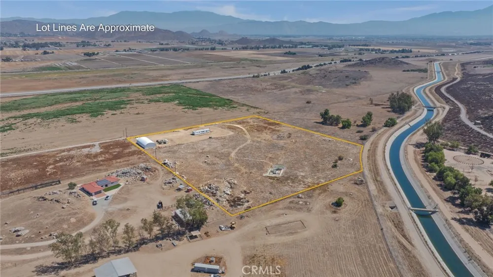 33711 Patton Avenue Winchester, CA 92596