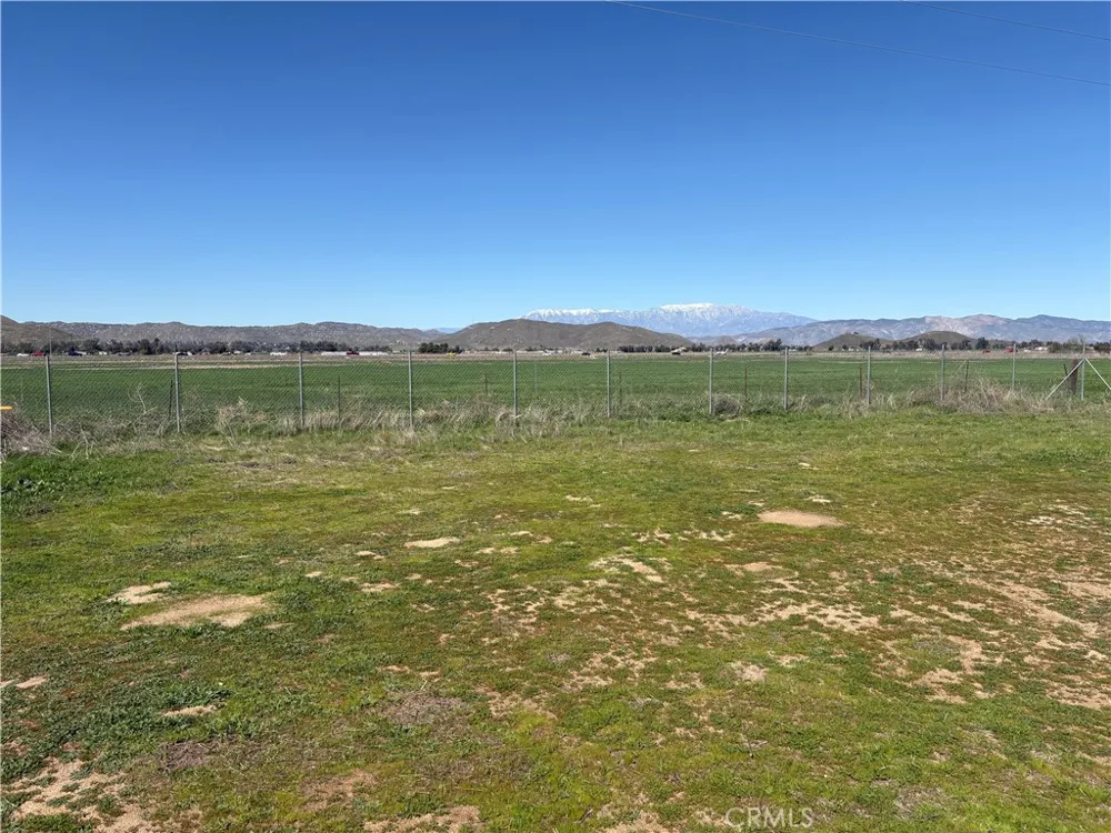 33711 Patton Avenue Winchester, CA 92596