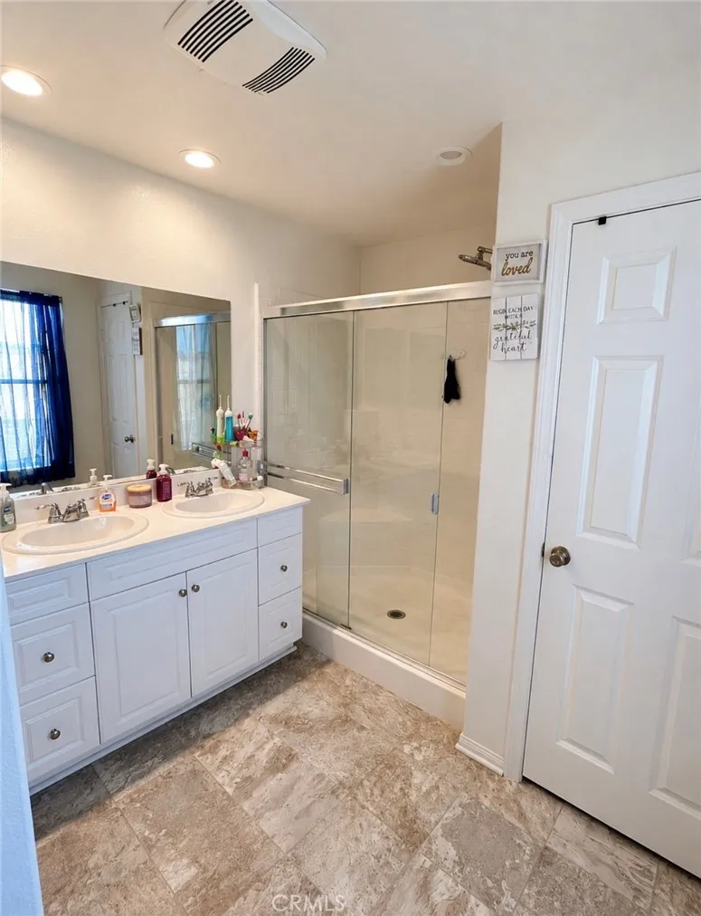 13787 Emery Victorville, CA 92392