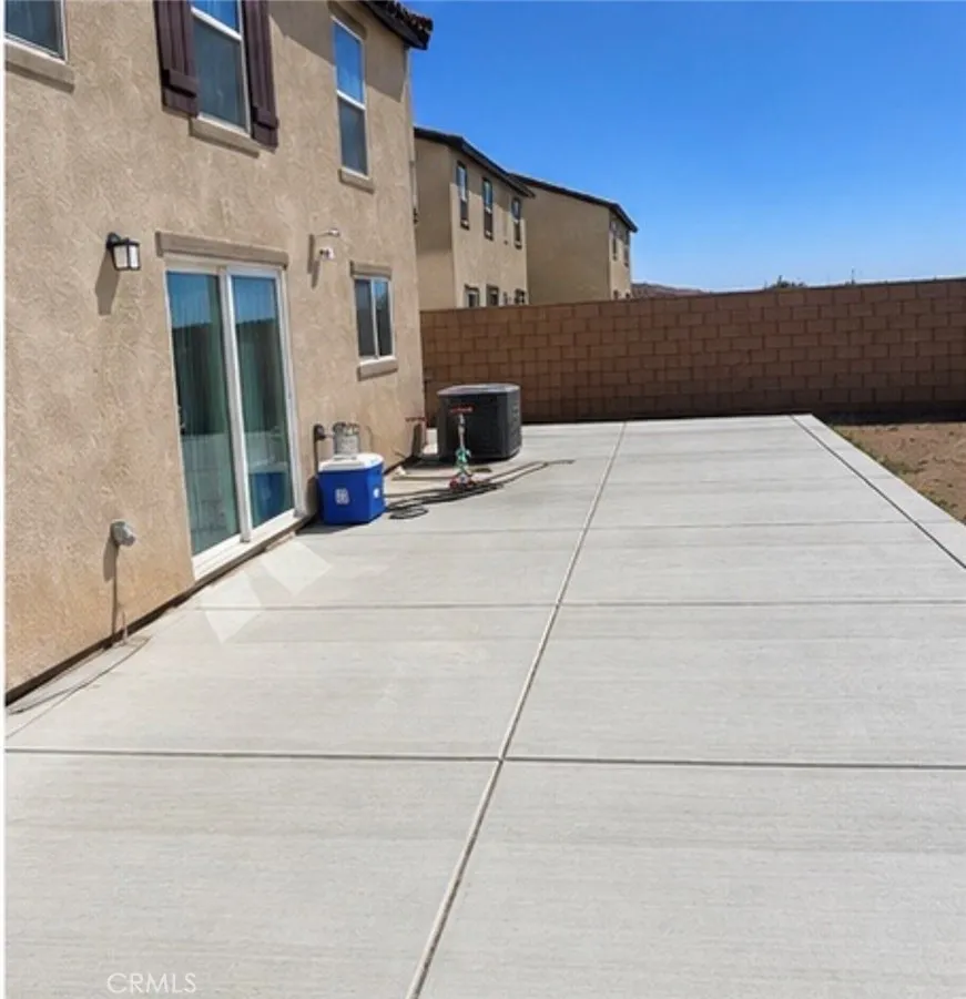 13787 Emery Victorville, CA 92392