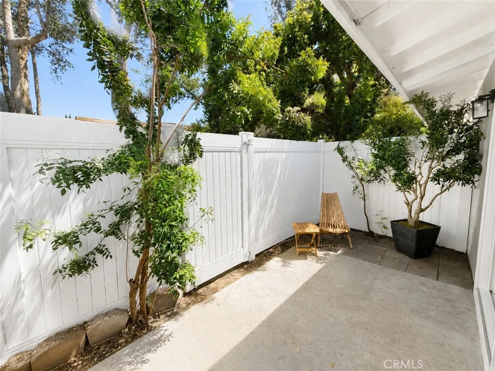 26231 Via Roble Mission Viejo, CA 92691