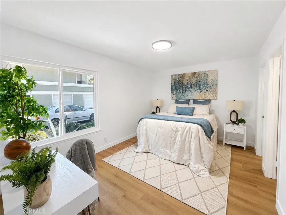 26231 Via Roble Mission Viejo, CA 92691