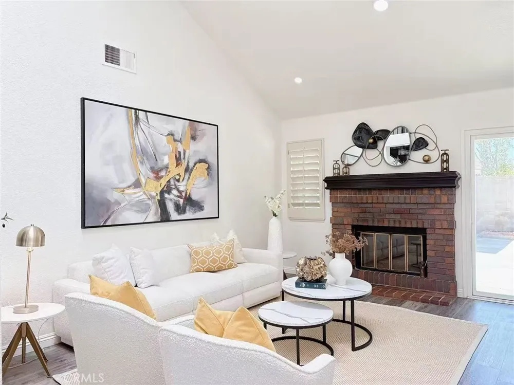 357 Windemere Walnut, CA 91789