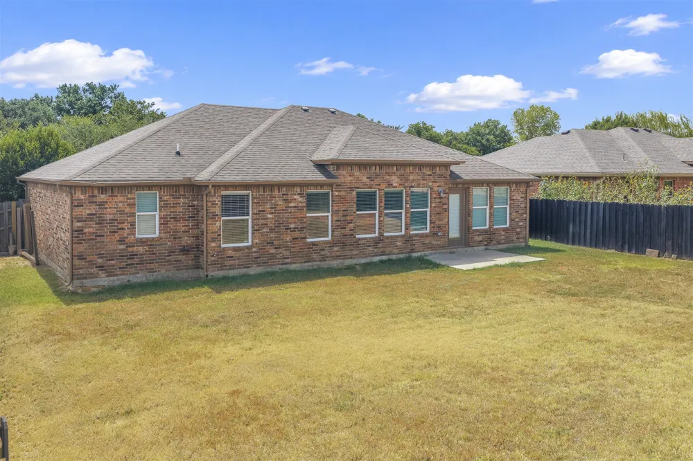 4627 Lakeshore Drive Ardmore, OK 73401