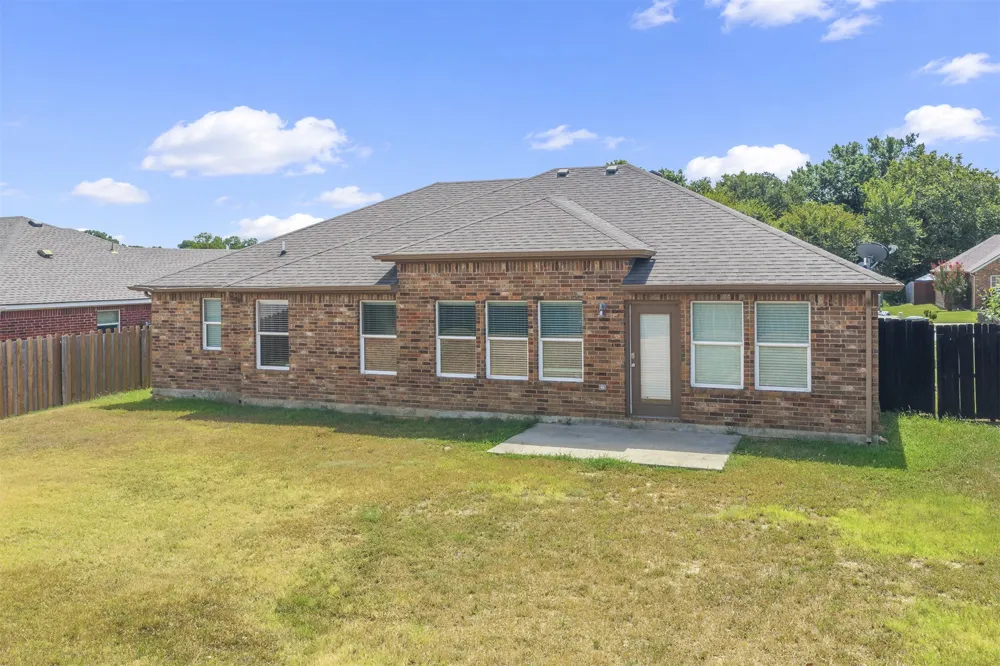 4627 Lakeshore Drive Ardmore, OK 73401