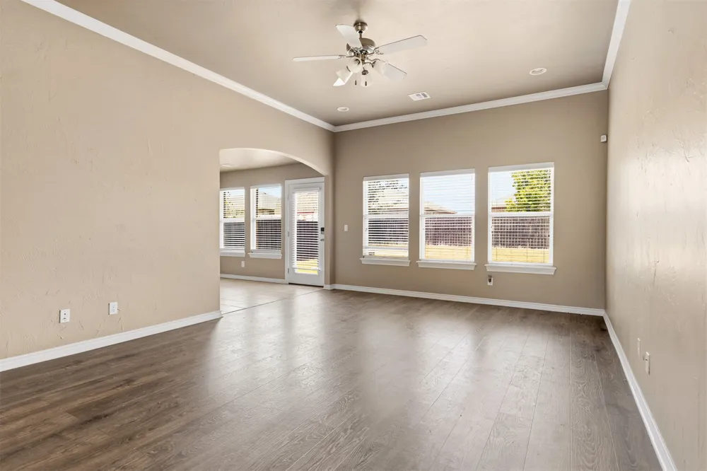 4627 Lakeshore Drive Ardmore, OK 73401