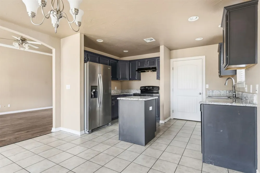 4627 Lakeshore Drive Ardmore, OK 73401