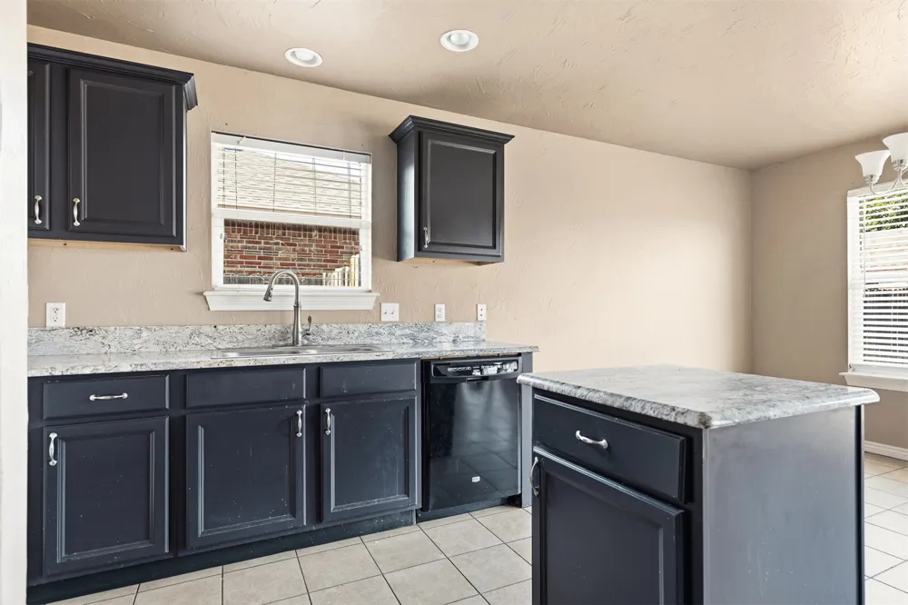 4627 Lakeshore Drive Ardmore, OK 73401