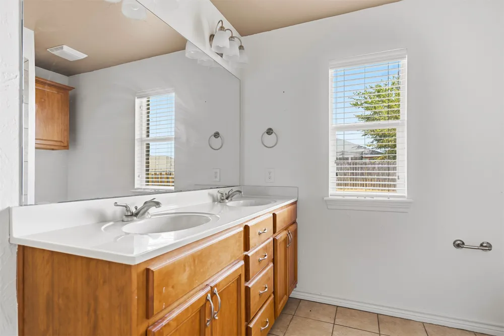 4627 Lakeshore Drive Ardmore, OK 73401
