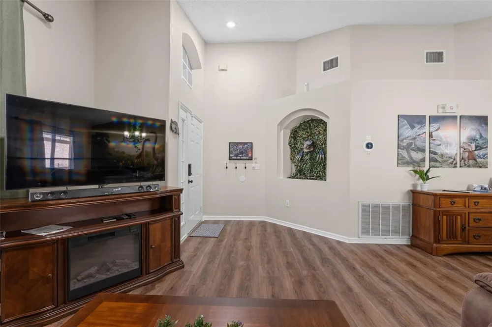 334 GROSVENOR LOOP Davenport, FL 33897
