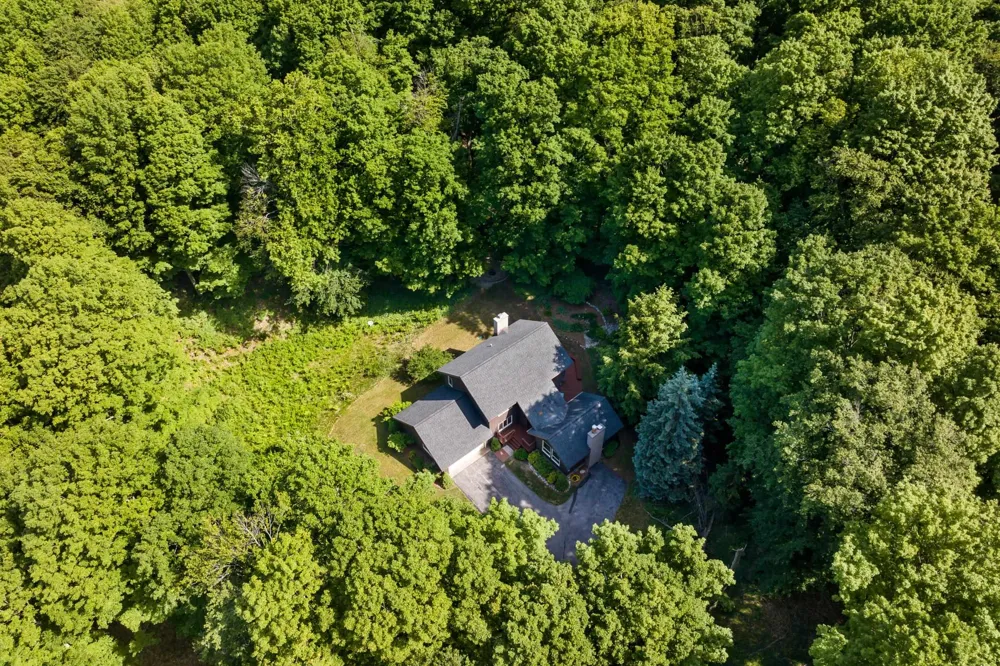 8676 Fairway Drive Benzonia Township, MI 49617