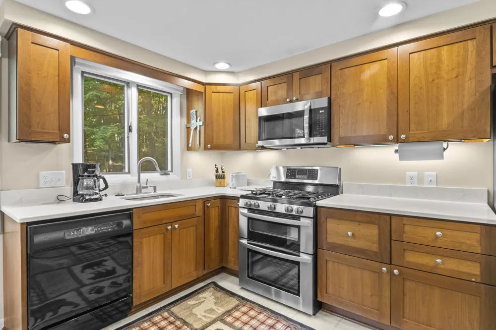 8676 Fairway Drive Benzonia Township, MI 49617