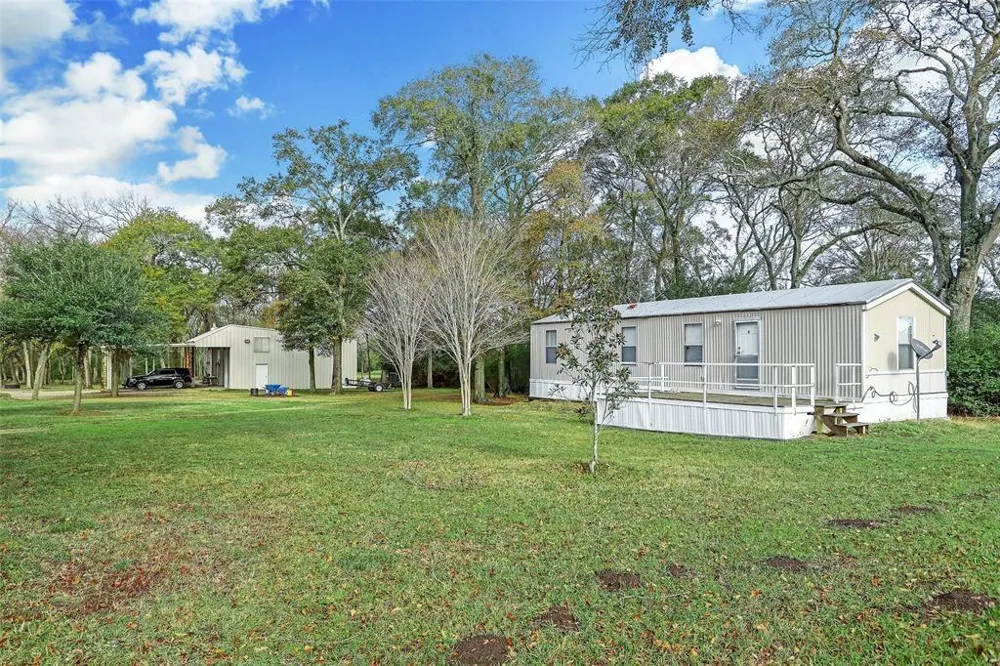 19204 Fm 359 Road Hempstead, TX 77445